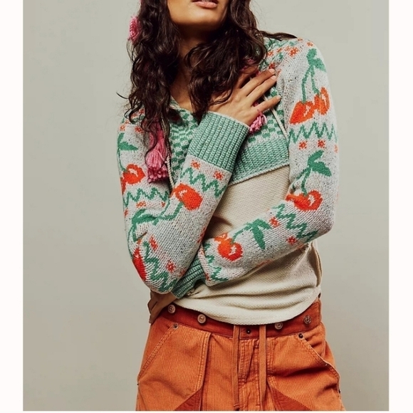 New Free People We The Free Cherry Cola Swit Cuff Oatmeal Combo Hoodie NWOT XS - Picture 1 of 10